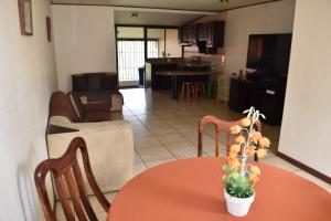 Kuchyň nebo kuchyňský kout v ubytování SERENITY HOME H Y M + 11 fotografií