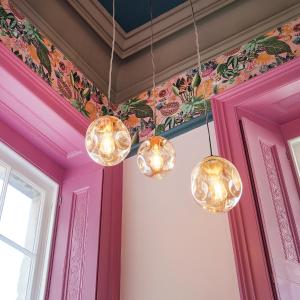 Gallery image of The Rose Nobel - 1 Bed Studio Apartment in Bristol by Mint Stays in Bristol +2 photos
