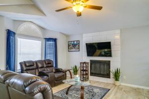 A seating area at Pet-Friendly El Paso Retreat 20 Mi to Downtown!