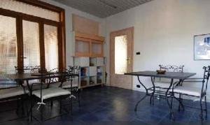 Restoran atau tempat lain untuk makan di Nughe 'e' Oro Guesthouse