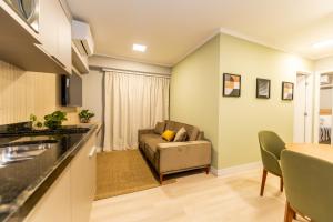 Apartamentos Studio Allure Moema - Com café da manhã opcional, Recepção e Valet 24 horas的厨房或小厨房