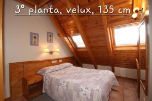 Posteľ alebo postele v izbe v ubytovaní Hotel Seixes y Apartamento Bagergue