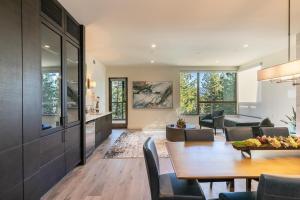 Χώρος καθιστικού στο Crystal Bay Retreat 204