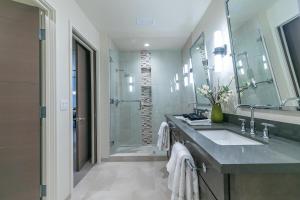 Ένα μπάνιο στο Crystal Bay Retreat 204 +18 φωτογραφίες