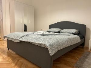 Postel nebo postele na pokoji v ubytování Apartmani Andromeda