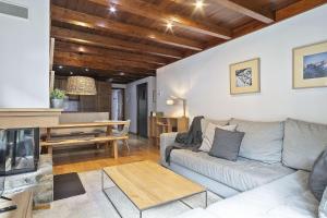 Χώρος καθιστικού στο Luderna - Apartamento Val de Ruda B15 Baretja