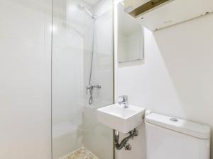 Kúpeľňa v ubytovaní apartamento en cuatro caminos para 6 personas