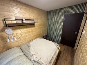 Tiny house v Moravském Berouně客房内的一张或多张床位