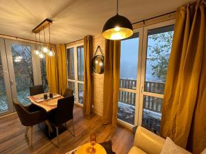 Tiny house v Moravském Berouně的休息区