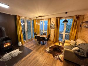 Tiny house v Moravském Berouně的休息区