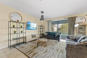 Televisor o centre d'entreteniment de Heated Pool + Free Waterpark + Lazy River + Grill