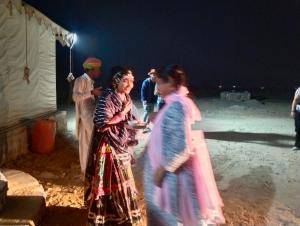 Hosté ubytování Desert island Camp & Resort Jaisalmer + 37 fotografií