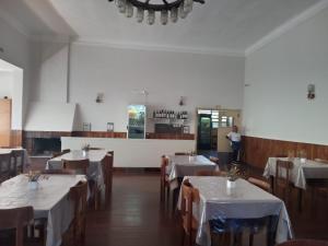 En restaurant eller et spisested på Gran Hotel Huerta Grande
