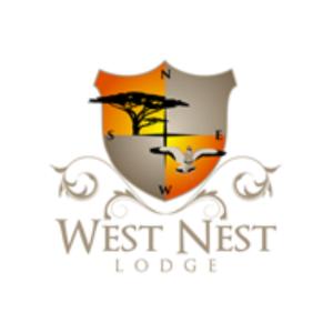 un escudo con una foto del próximo logo del oeste en West Nest Lodge, en Gobabis