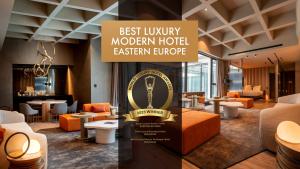 A seating area at The Emporium Hotel Plovdiv - MGallery Collection