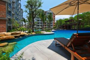 B704 Mountain View Apartment in Title