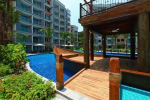 B704 Mountain View Apartment in Title