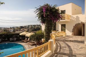 Bazén v ubytování Proteas Hotel & Suites nebo v jeho okolí