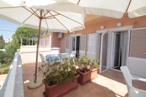 Balkón nebo terasa v ubytování Studios & Rooms Fiesta