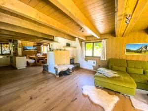 Kuchyň nebo kuchyňský kout v ubytování Chalet Wildalpen (in Ruhelage & mit Wellness)