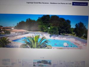 Bazén v ubytování Appart T3 Terrasse - Piscine - 3 étoiles nebo v jeho okolí + 11 fotografií