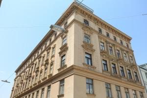 The building in which Az apartmant is located