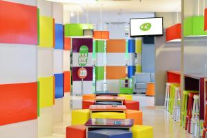Χώρος καθιστικού στο POP! Hotel Tanjung Karang