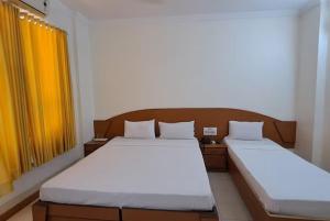 Fotografie z fotogalerie ubytování Hotel Abhishek Hotel v destinaci Širdi