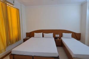 Fotografie z fotogalerie ubytování Hotel Abhishek Hotel v destinaci Širdi