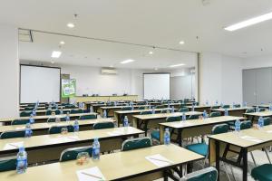 Οι επιχειρηματικές εγκαταστάσεις ή/και οι αίθουσες συνεδριάσεων στο POP! Hotel Tanjung Karang