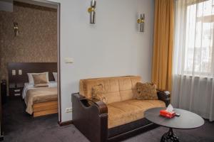 Posezení v ubytování Cascade Hotel + 30 fotografií