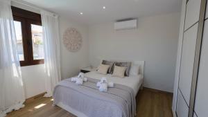 Postel nebo postele na pokoji v ubytování Villa Yules-Moisés Vélez-Málaga by Ruralidays + 33 fotografií