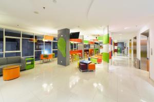 Χώρος καθιστικού στο POP! Hotel Tanjung Karang