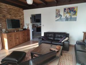 Μια τηλεόραση ή/και κέντρο ψυχαγωγίας στο Sweet HOME