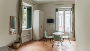 Μια τηλεόραση ή/και κέντρο ψυχαγωγίας στο Hippocratica