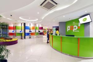 Ο χώρος του λόμπι ή της ρεσεψιόν στο POP! Hotel Tanjung Karang