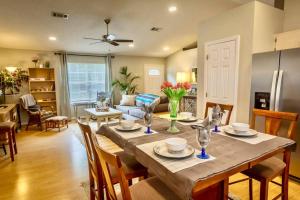Foto sihtkohas Gulf Breeze asuva majutusasutuse Life's a Breeze - Updated 3BR 5min to Pcola Beach galeriist