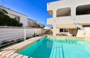 Hồ bơi trong/gần Damavi suite 3