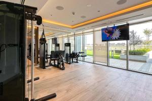 Fitness centrum a/nebo fitness zařízení v ubytování Sleek One Bed Sobha Vistas A1302