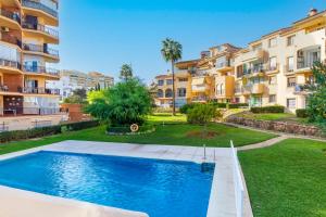 Bazén v ubytovaní Erisa 59 By IVI Real Estate alebo v jeho blízkosti