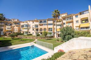 Bazén v ubytovaní Erisa 59 By IVI Real Estate alebo v jeho blízkosti