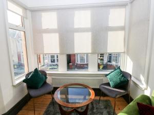 Gallery image of 36A Mary Street in Porthcawl