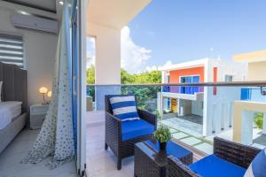 Balkón nebo terasa v ubytování Brand New 3-BR Pool Villa in Tranquil Punta Cana Area