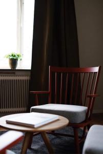 Posezení v ubytování Steel Hotel