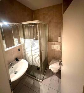 Phòng tắm tại Hotel Castellana