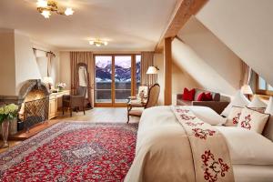 Katil atau katil-katil dalam bilik di Hotel Schloss Mittersill