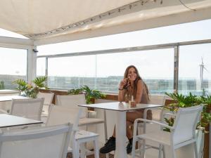 Goście zatrzymujący się w obiekcie Bristol Sunset Beach - Holiday Apartments