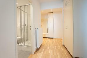 Kúpeľňa v ubytovaní Charming Apartment with Balcony, Close to Stephansdom Cathedral