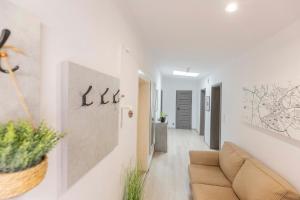 Część wypoczynkowa w obiekcie WOLSKA APARTMENT 80m2 - 7 people, 3 rooms