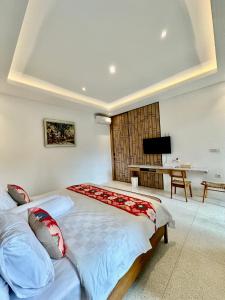 TV/trung tâm giải trí tại Villa Maureen